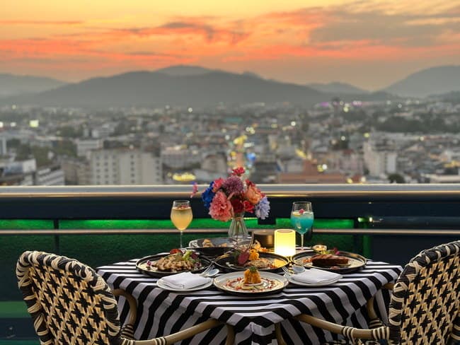 TWIST Rooftop Restaurant & Bar