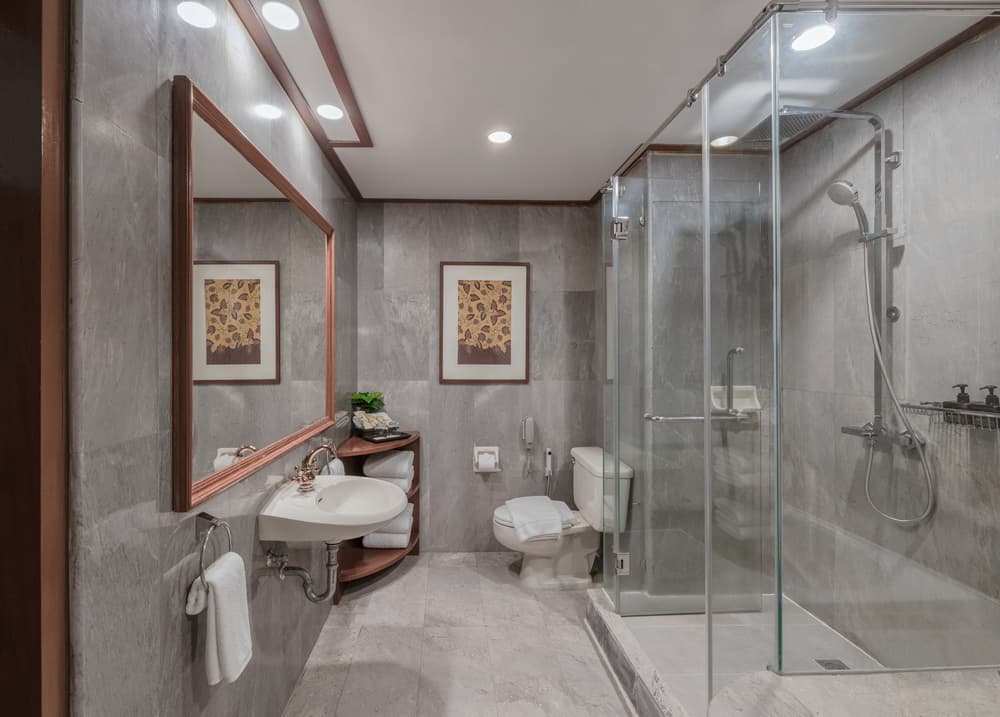 Executive Suite - Main View